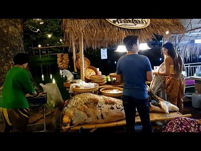 Krung Si Walking Street