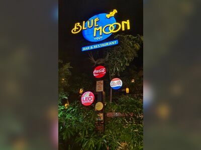 Blue Moon Bar & Restaurant by The Rust Dome Resort