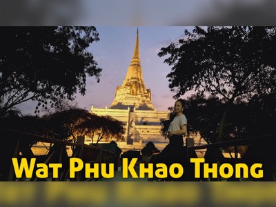 Wat Phu Khao Thong