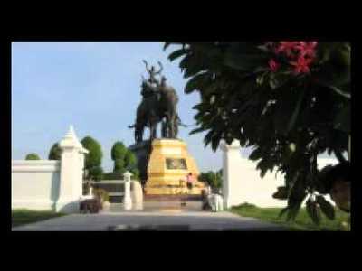 Somdet Phra Suriyothai Monument