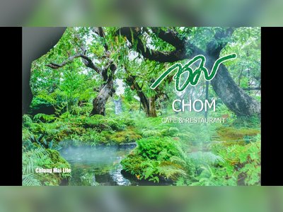 Chom Cafe