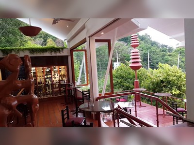 ร้าอาหาร Wok Pagoda Kitchen