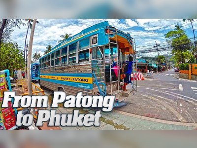 The Blue Bus (Song Taew)