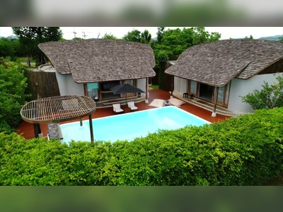 Boribot Pool Resort