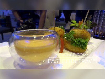 ร้าน Cadillac Café & Bar, Wave Hotel Pattaya