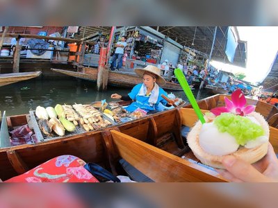 Damnoen Saduak Floating Market