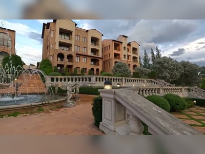Town square suites Toscana Valley