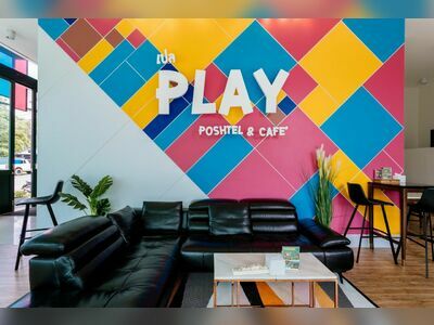Play Poshtel & Cafe