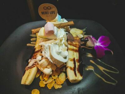 Merit life cafe