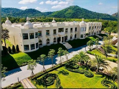 Jupiter Trevi Resort and Spa