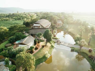 Boribot Pool Resort