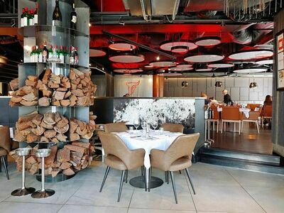 More Moo bar&restaurant