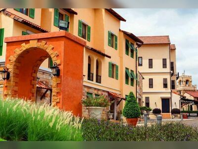 Town square suites Toscana Valley