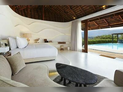 Boribot Pool Resort