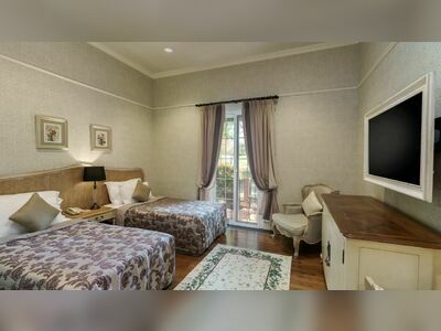 Rancho Charnvee Hotel & Country Club