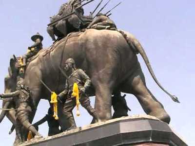 Queen Suriyothai Monument