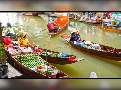 Damnoen Saduak Floating Market