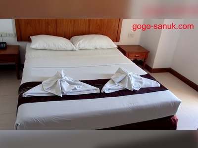 โรงแรม Eastiny Seven Hotel