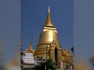 มารยาทห้ามปฏิบัติในการเข้าชมวัดไทย