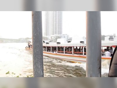 Phra Atit Pier (N13)