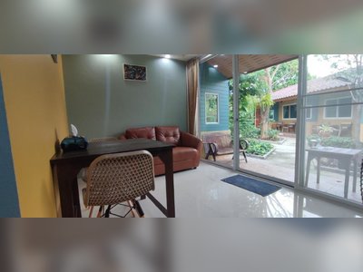 Q Zone Boutique House