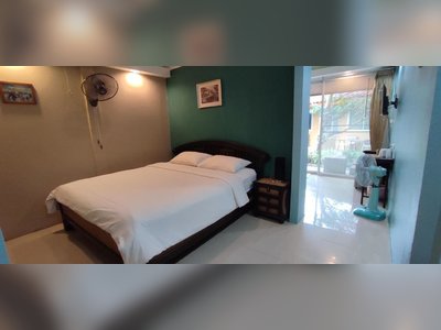 Q Zone Boutique House