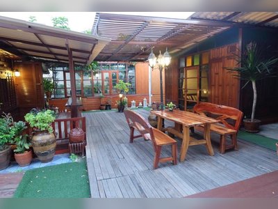 Binlar Guesthouse