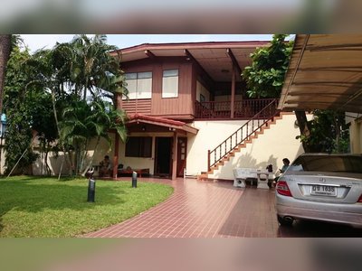 Chantana House