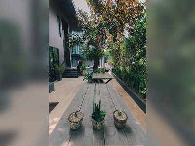 iWualai Hotel