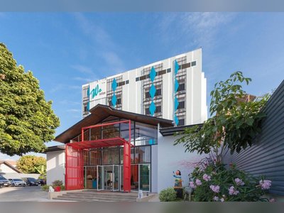 We Briza Hotel