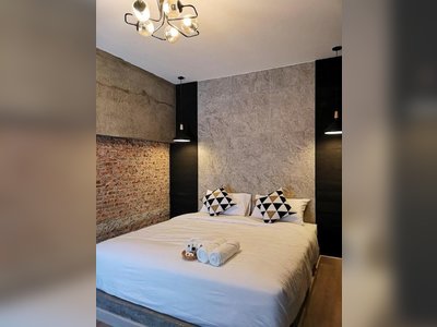 The Entaneer Poshtel