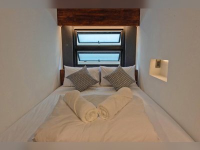 The Entaneer Poshtel