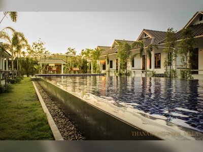 Thanawong Pool Villa