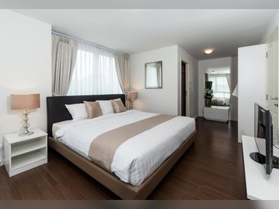 First Choice Suites