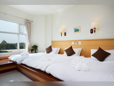 City Hotel