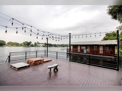 T & T Hostel Kanchanaburi