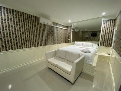 Checkinn Resort