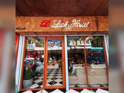D​ Luck​ Hostel