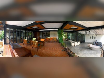 Ploy Resort