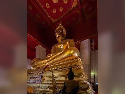 Wihan Phra Mongkhon Bophit