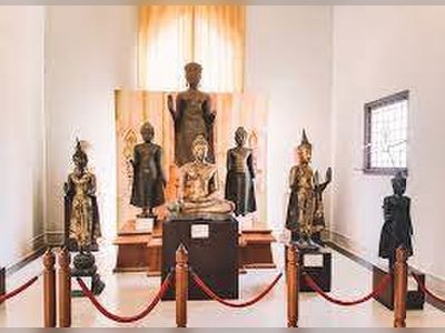 Chao Sam Phraya National Museum