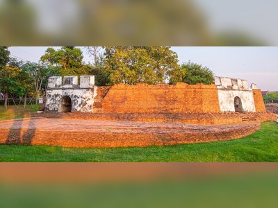 Pom Phet Fortress