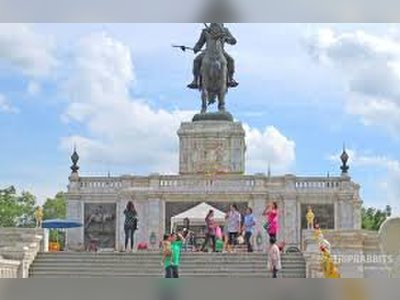 King Naresuan Monument