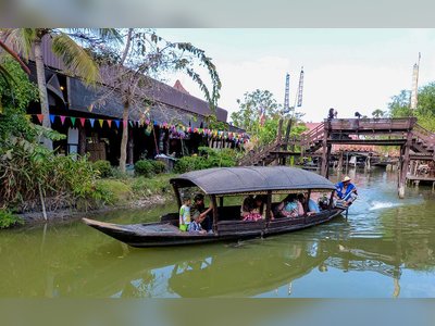 Ayutthaya Floating Market