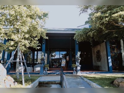 Cafe Khiri