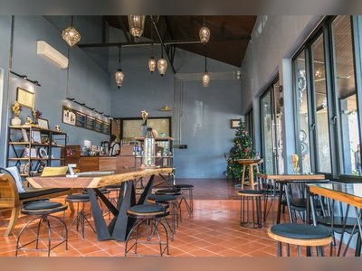 Cafe Khiri