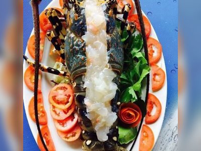 ร้านอาหารลอยน้ำภูเก็ต