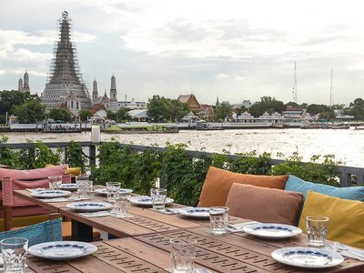 สุพรรณิการ์ เอ็กซ์ รูทส์