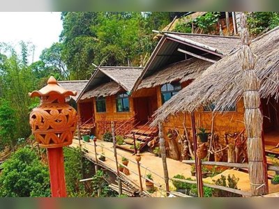 Akha Homestay