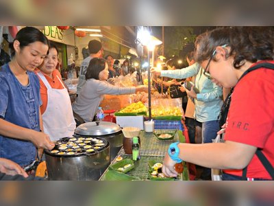 Sukhothai Thani Walking Street Market